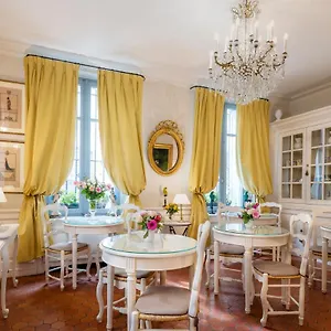 3* Hotell Les Quatre Dauphins